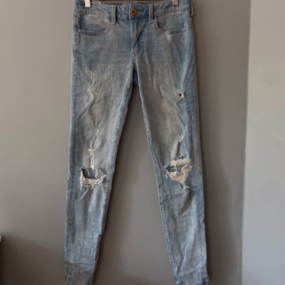American Eagle Light Wash Ripped Jeans